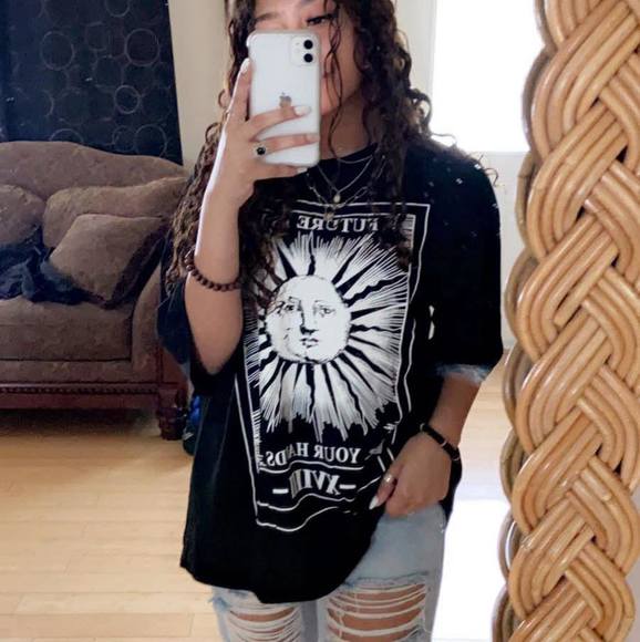 Meet your Posher, Alyesse - Picture 1 of 1